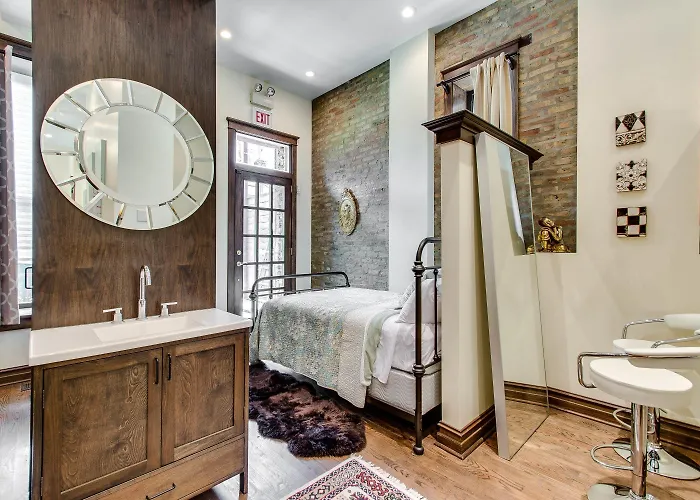 The Golden Arm (adults Only) 2* Chicago