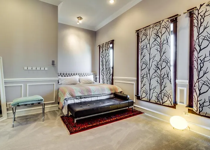 The Golden Arm (adults Only) Inn